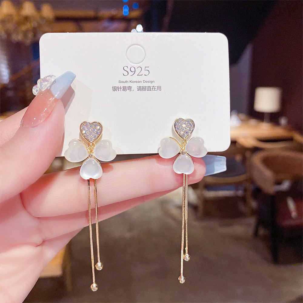 Light Luxury Pearl Earrings
