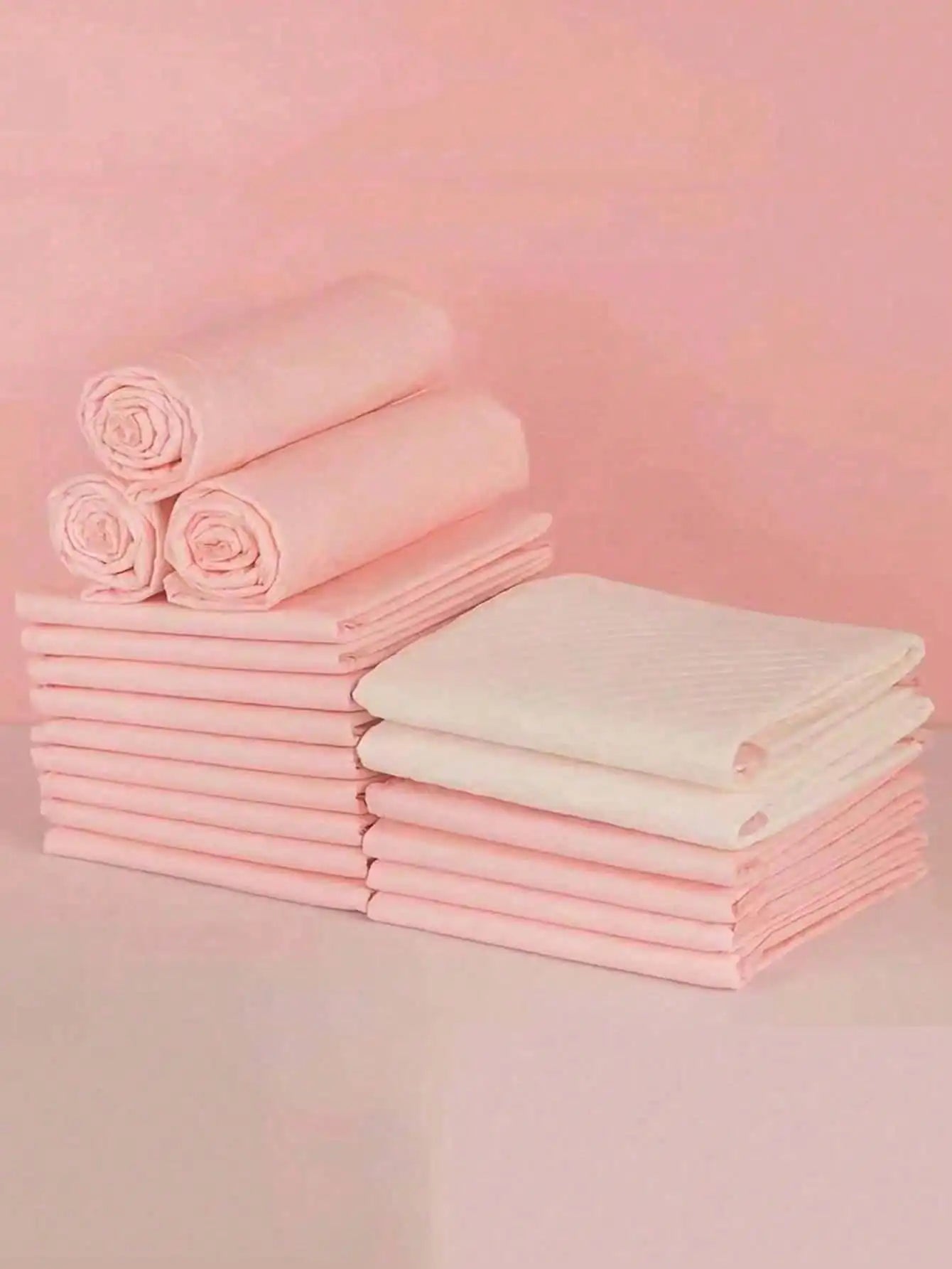 Disposable Pet Training Pads Super Absorbent Leak-Proof Dog Pee Pads for Puppy Dogs Cats Potty Training 20 pieces