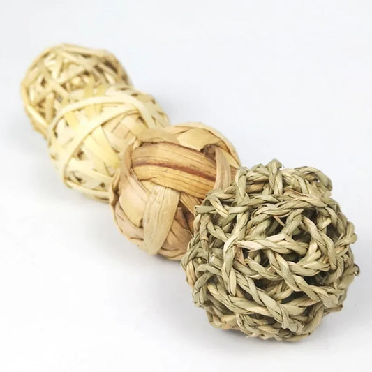 5PCS Rabbit Grass Ball Chew Toys Bunny Teething Treats Toys for Small Animals Hamster Guinea Pig Gerbil