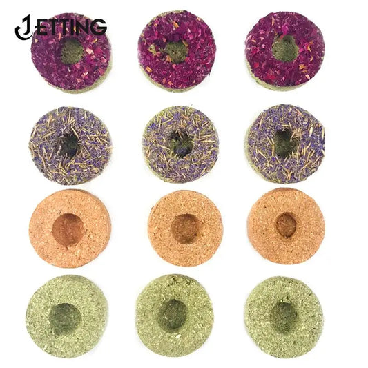 1pcs Small Pets Rabbit Grinding Teeth Cake Cookie Chew Teeth Grinding Treats Keep Clean Teeth Hamsters Guinea Bunny Squirrels