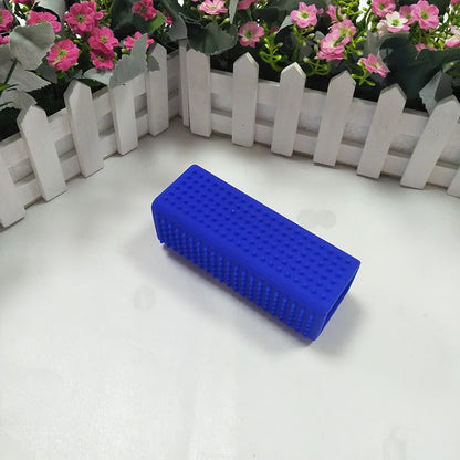 Pet Hair Removal Brush Pet Silicone Hollow Rubber Cleaning Brush Supplies Animal Brush Dog Cat Hair Removal Effective Pet Hair
