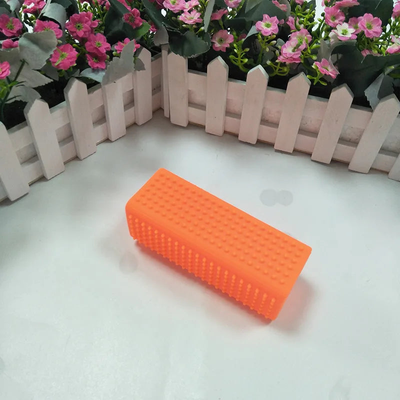 Pet Hair Removal Brush Pet Silicone Hollow Rubber Cleaning Brush Supplies Animal Brush Dog Cat Hair Removal Effective Pet Hair