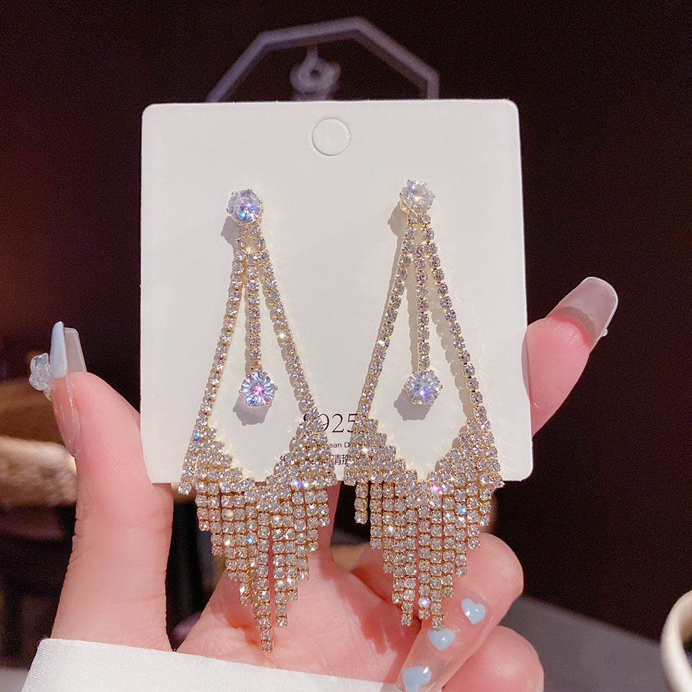 Light Luxury Pearl Earrings
