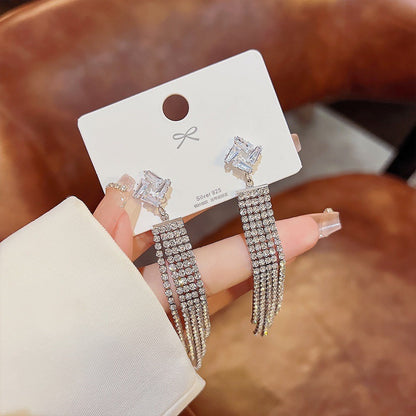 Light Luxury Pearl Earrings